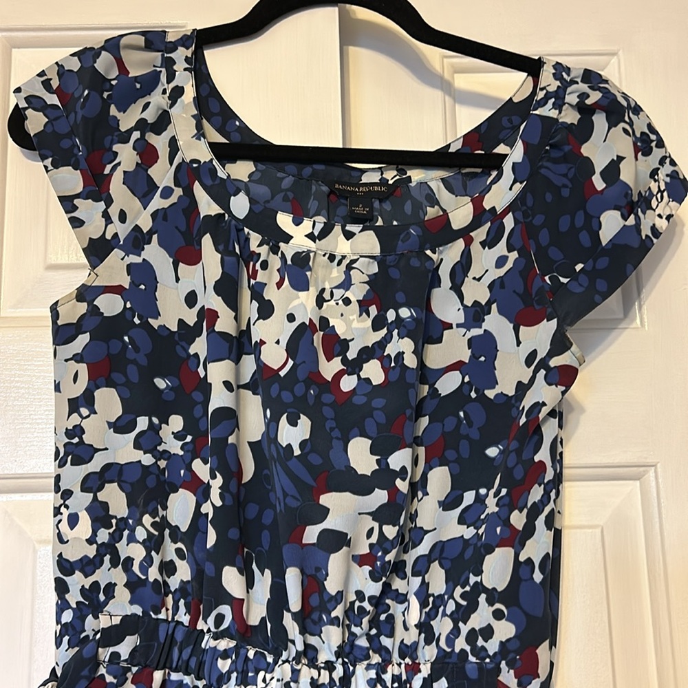 Banana Republic short sleeve dress.